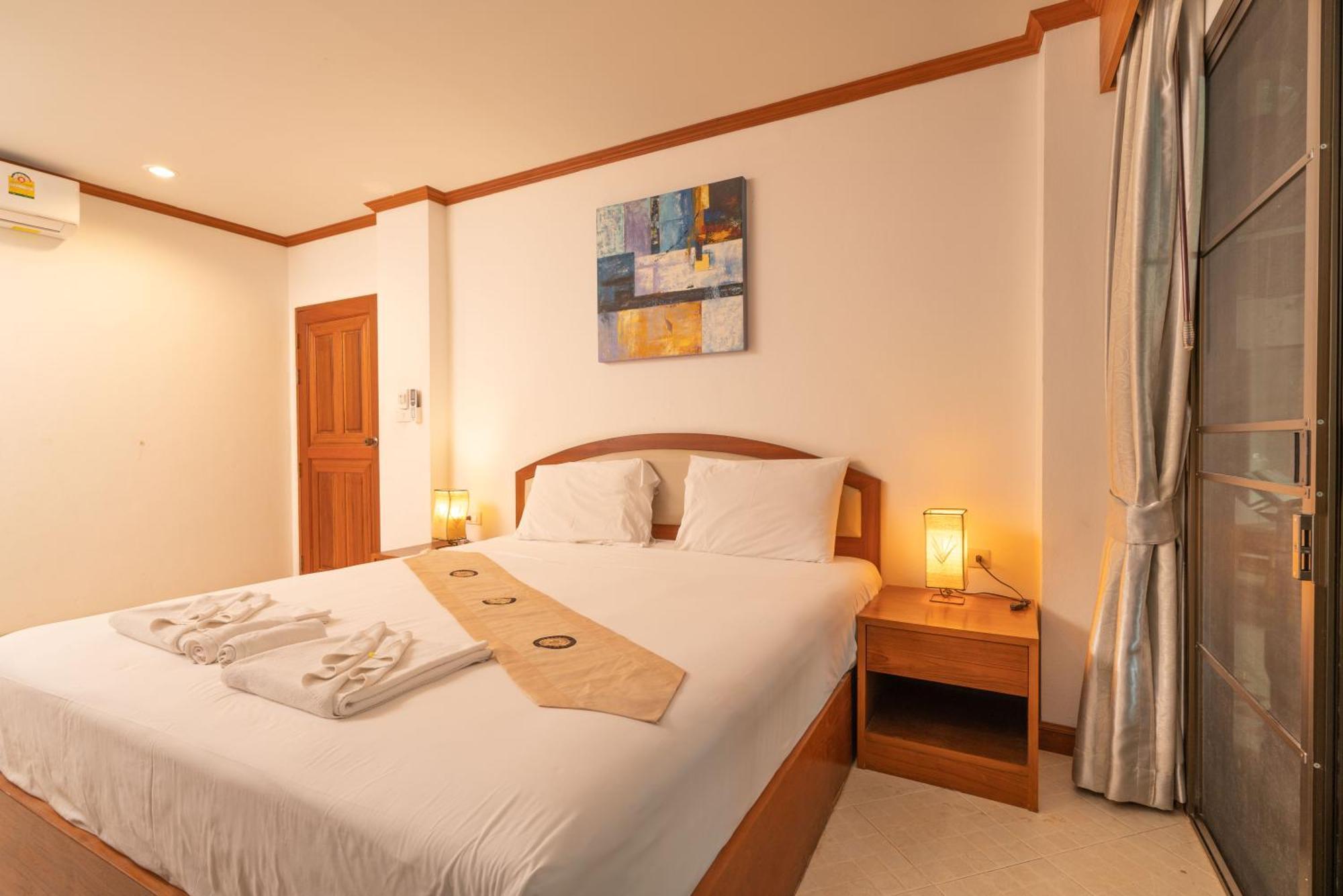 Sai Rougn Apartment Patong Екстер'єр фото