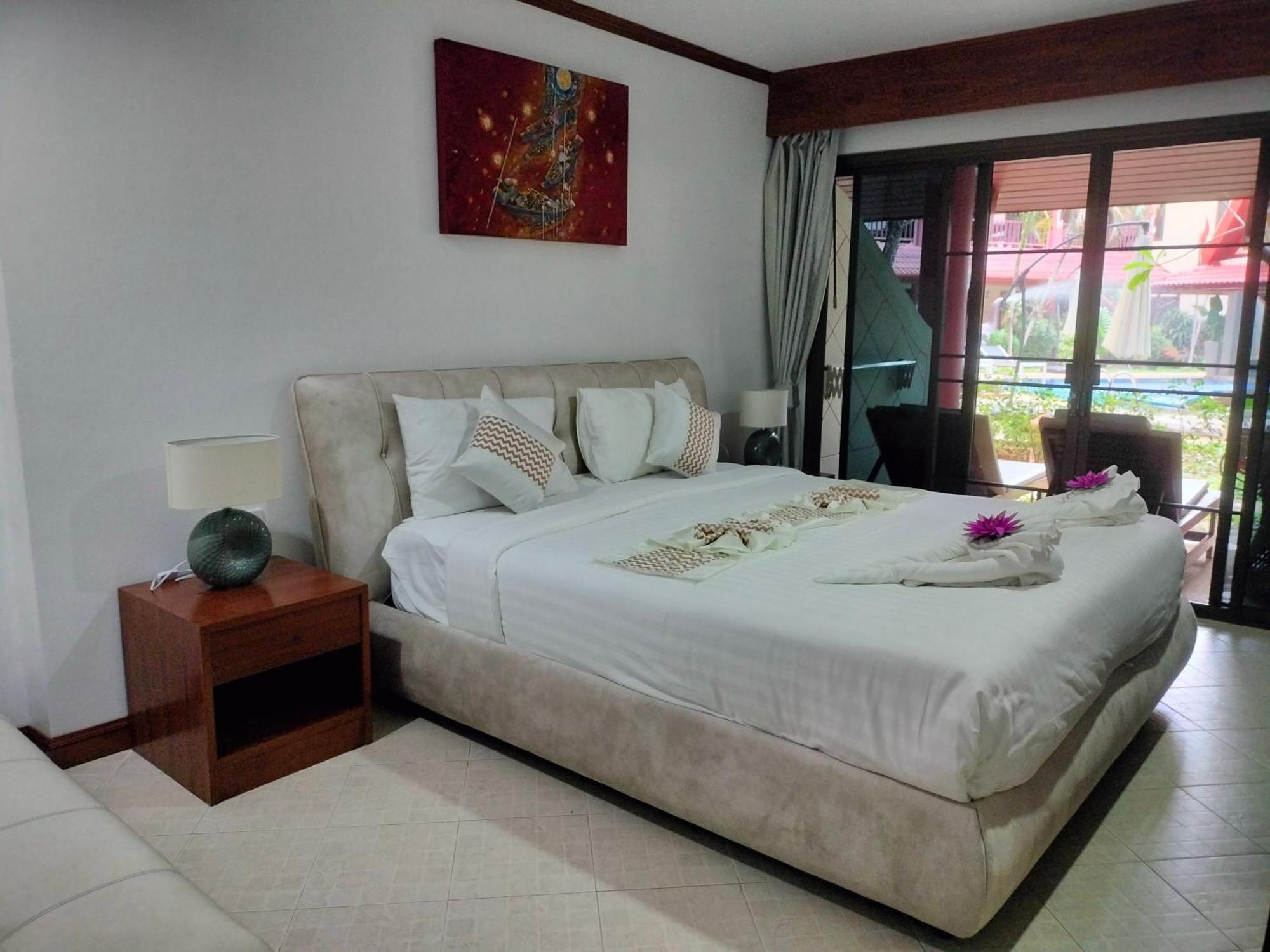 Sai Rougn Apartment Patong Екстер'єр фото