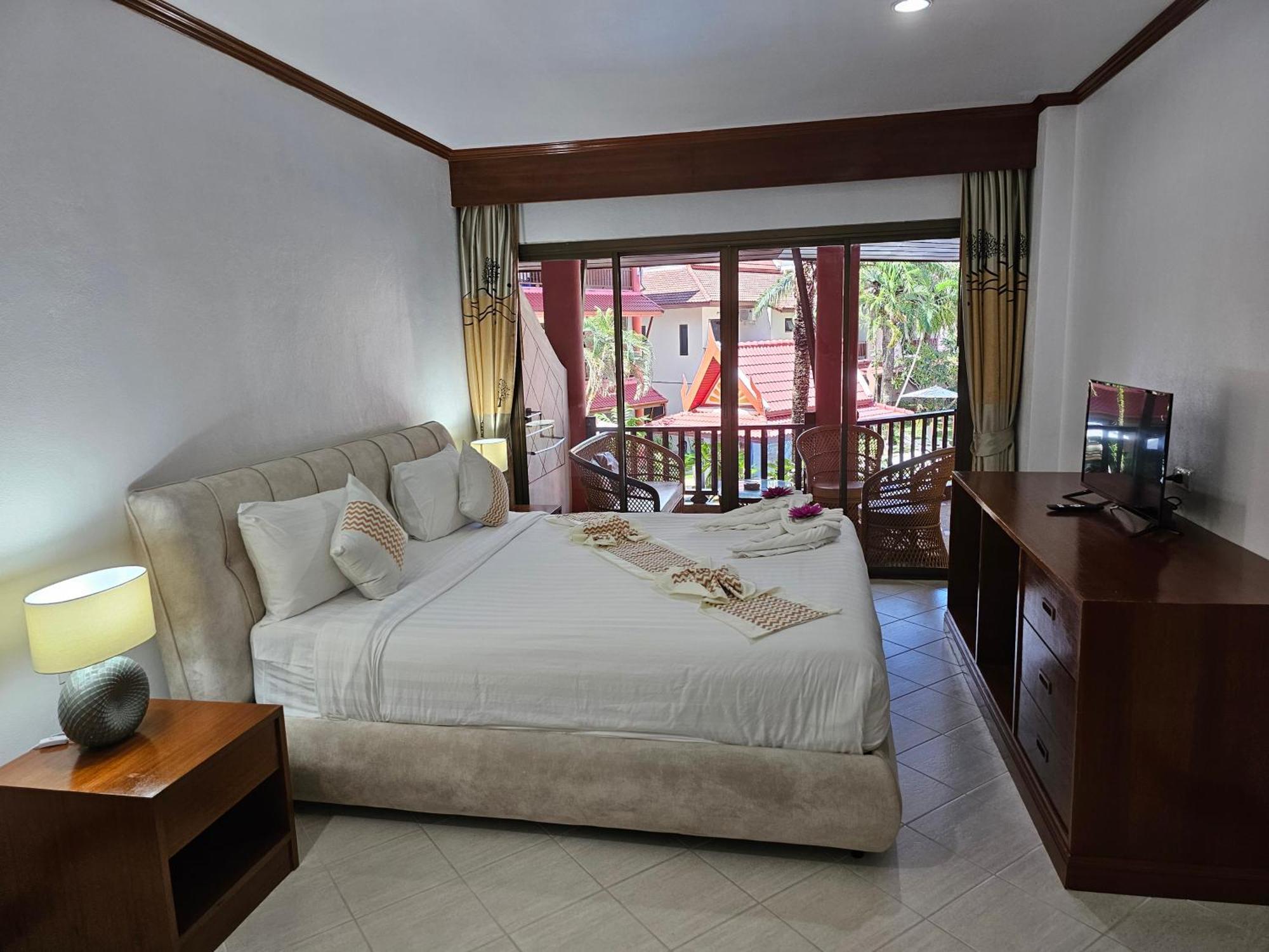 Sai Rougn Apartment Patong Екстер'єр фото