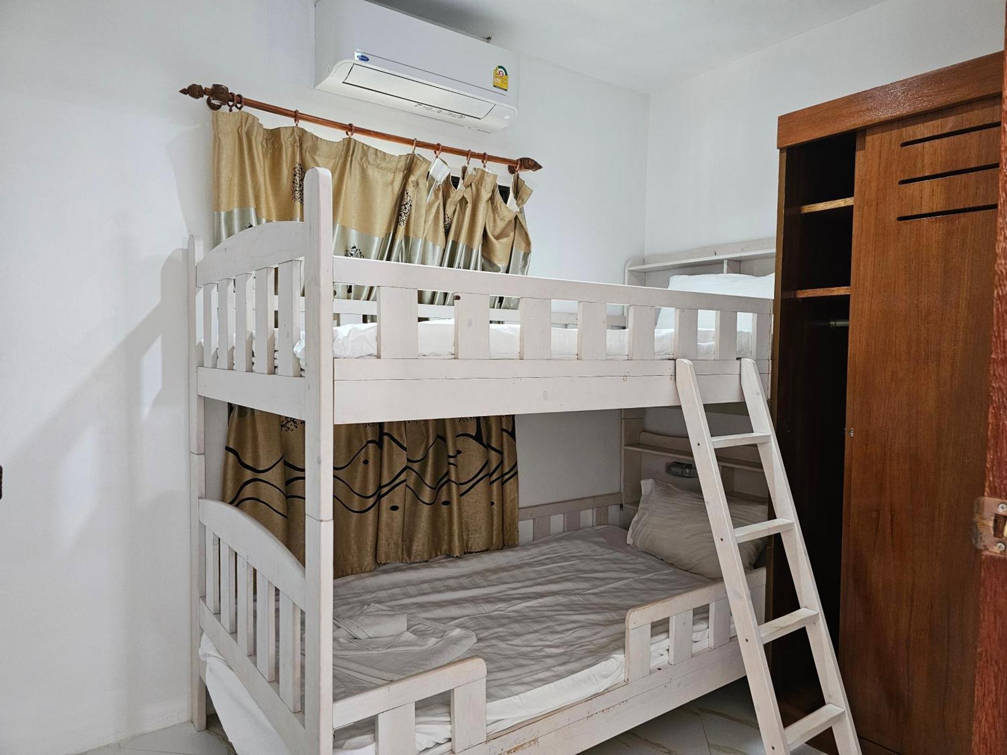 Sai Rougn Apartment Patong Екстер'єр фото