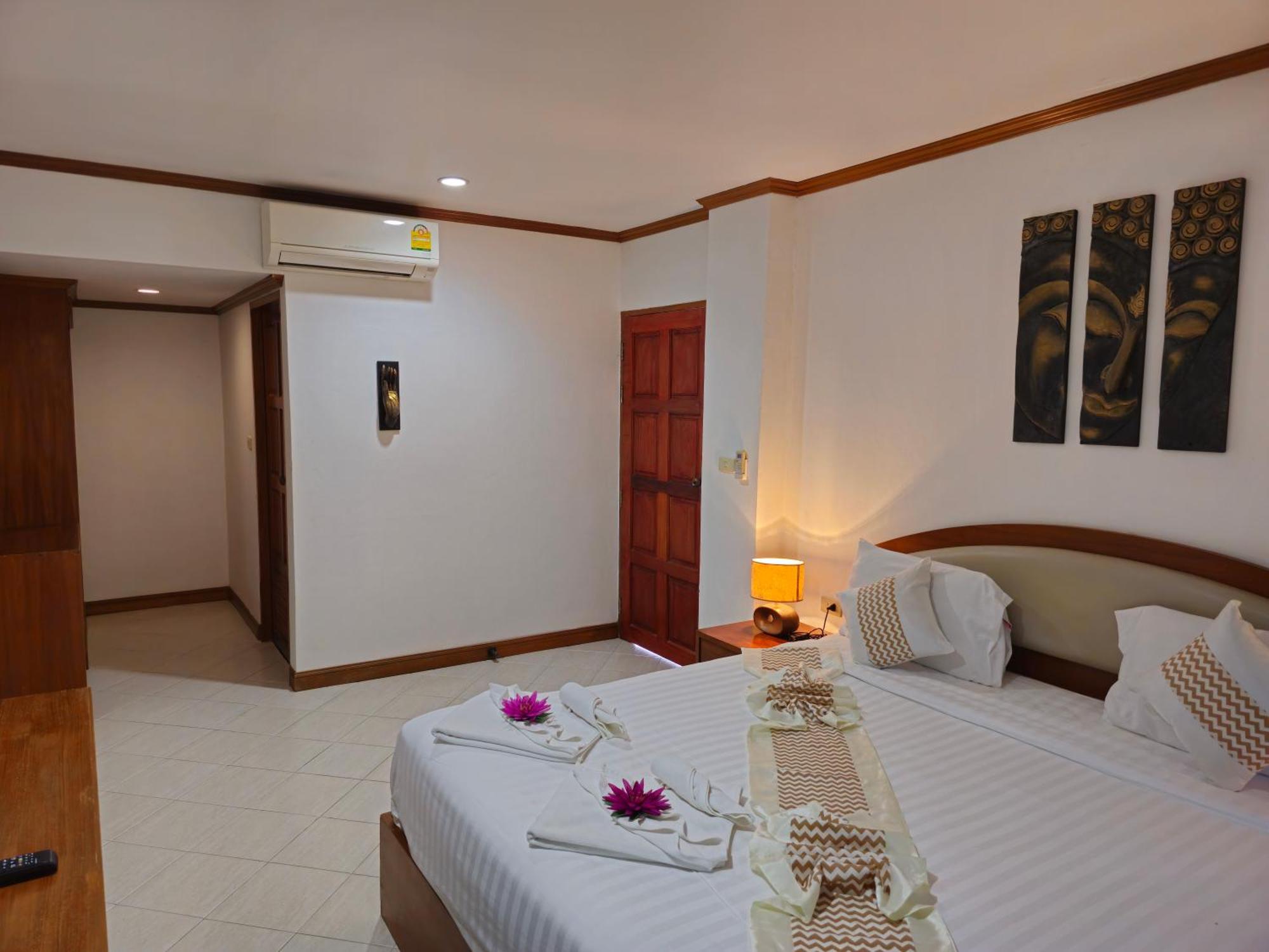 Sai Rougn Apartment Patong Екстер'єр фото